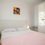 Apartment Jelena *